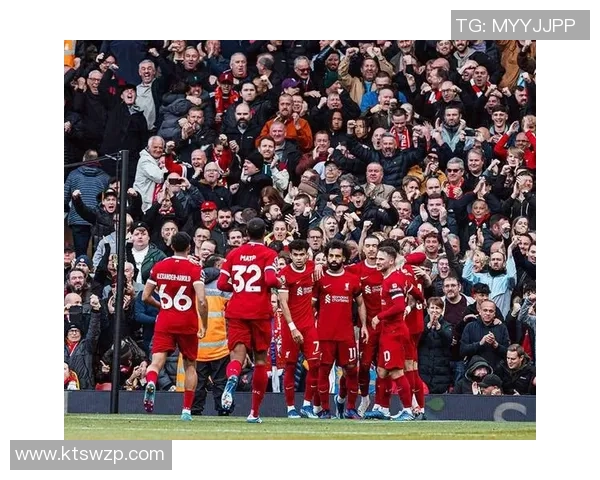 利物浦与拿玻里激战在即10月4日精彩对决引发球迷期待 利物浦与拿玻里激战在即10月4日精彩对决引发球迷期待